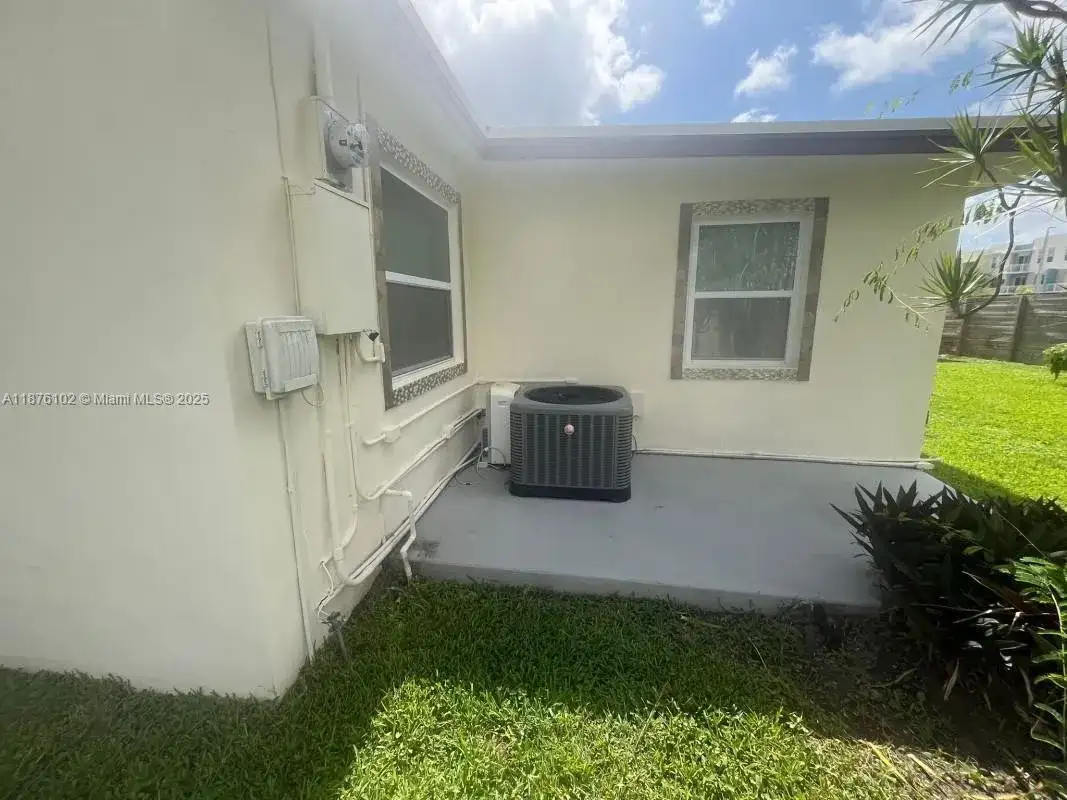 1129 NW 5th Ave, Florida City FL 33034 photo 4