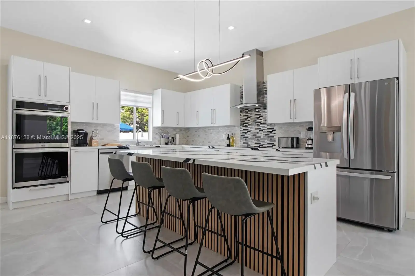 14840 NE 8th Ave, Miami FL 33161 photo 4