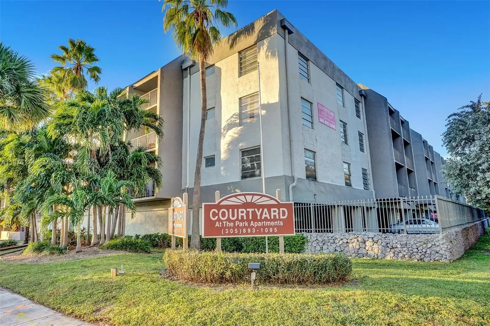 1595 NE 135th St # 418, North Miami FL 33161 photo 2