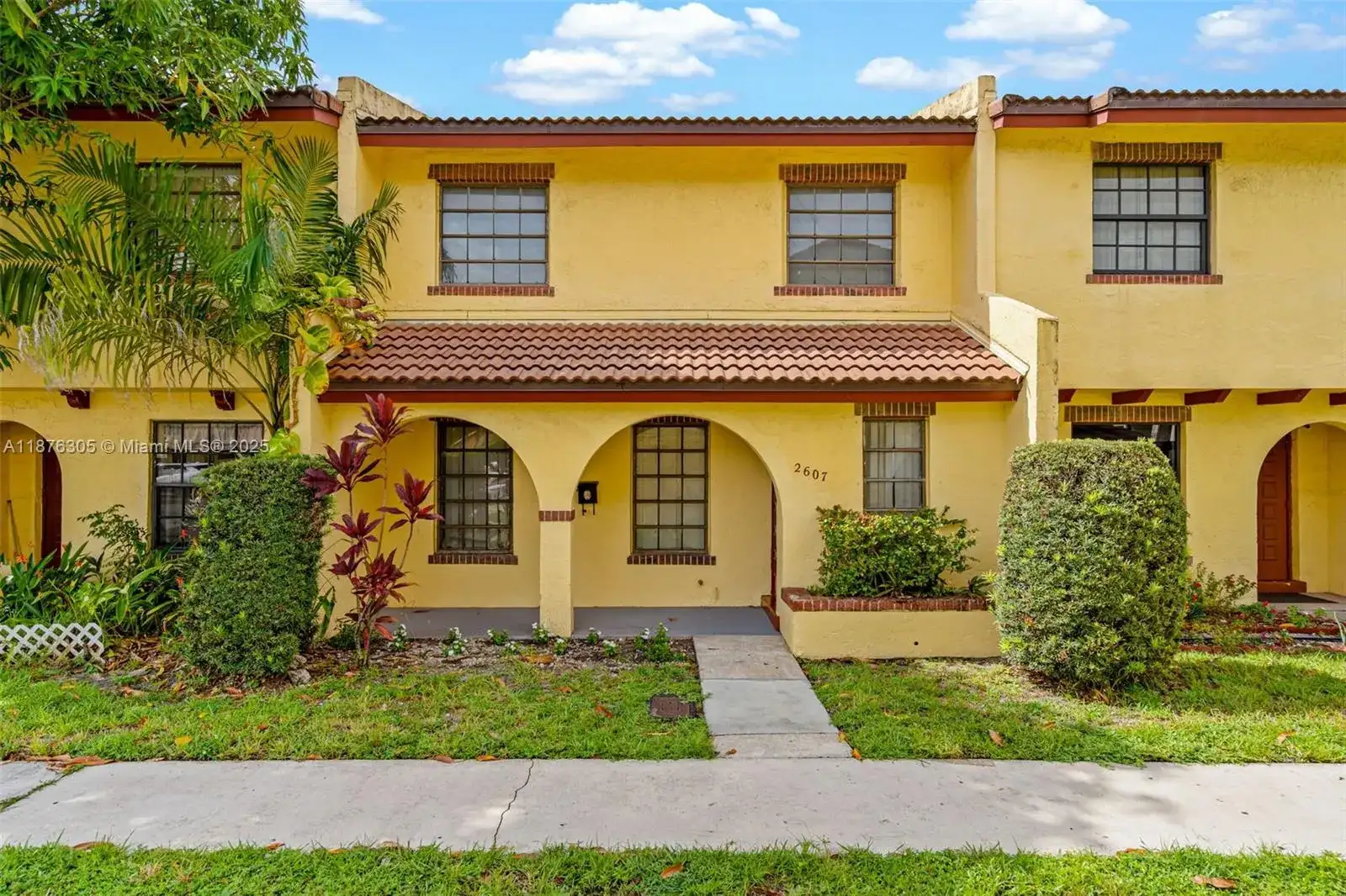 2607 NW 47th Ln # 3304, Lauderdale Lakes FL 33313 photo 2