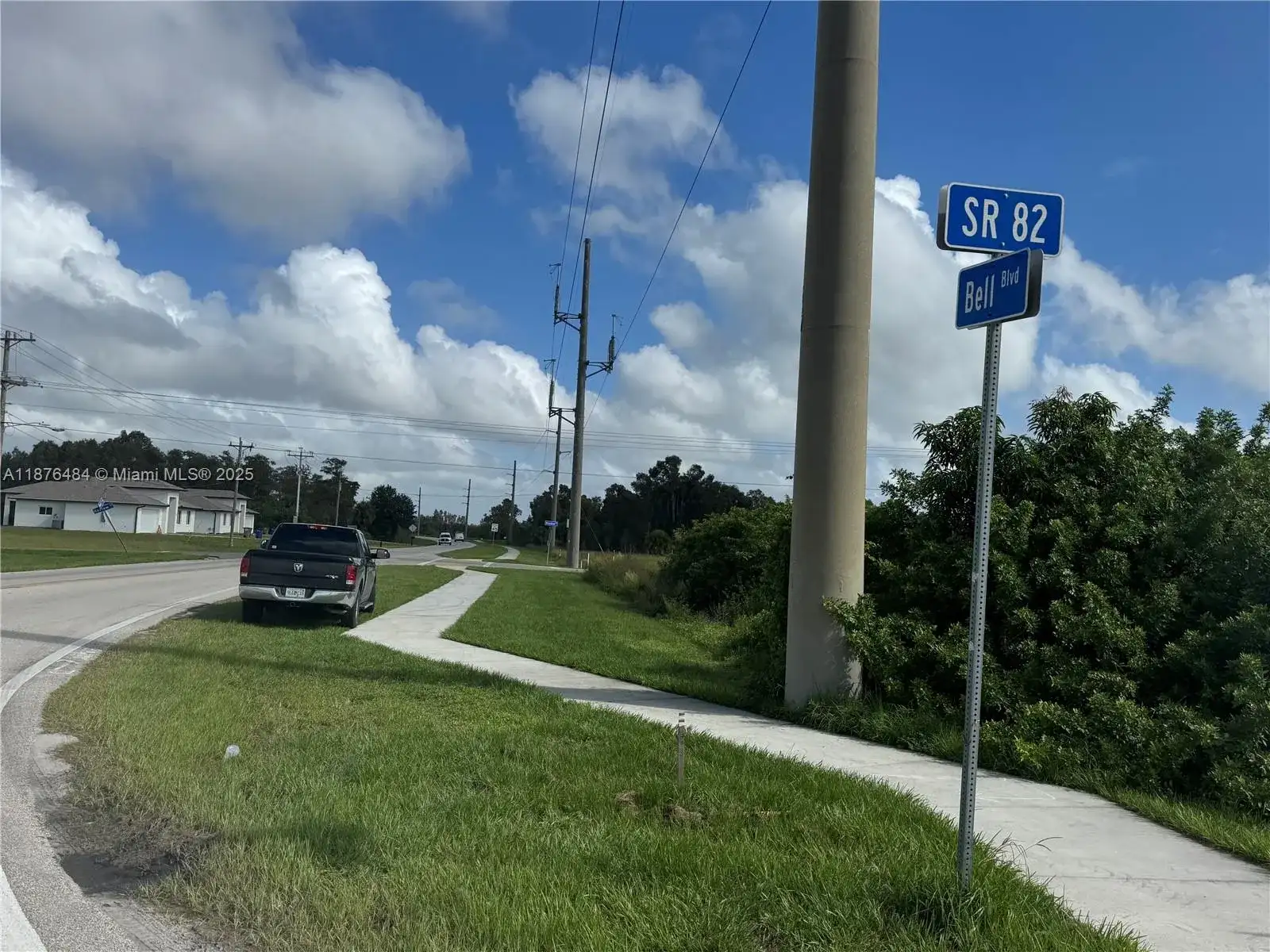 861 BARCIA, Lehigh Acres FL 33974 photo 3