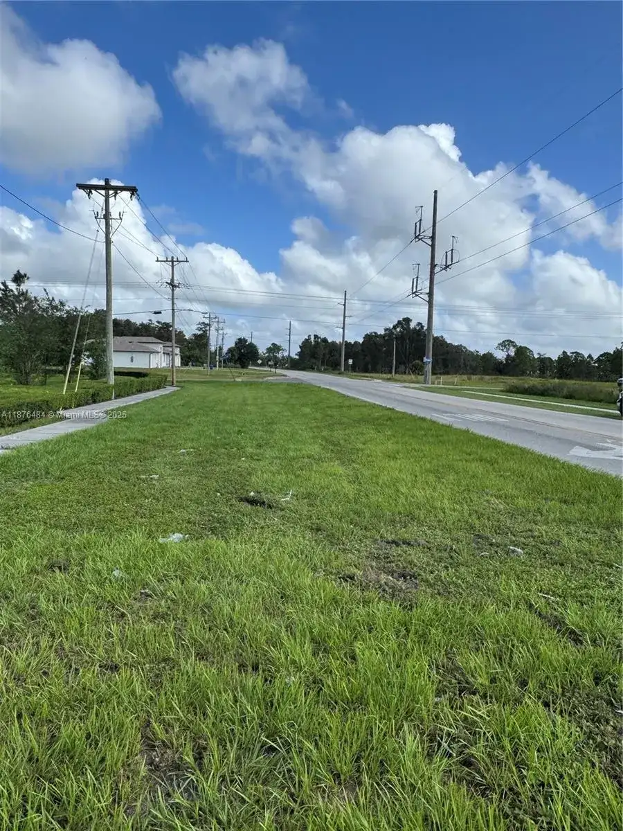 861 BARCIA, Lehigh Acres FL 33974 photo 5