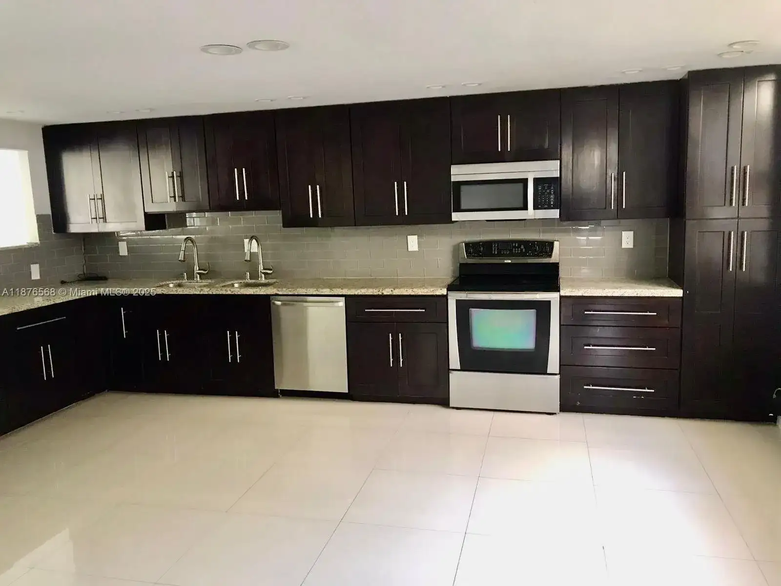 20381 NE 30th Ave # 7, Aventura FL 33180 photo 2