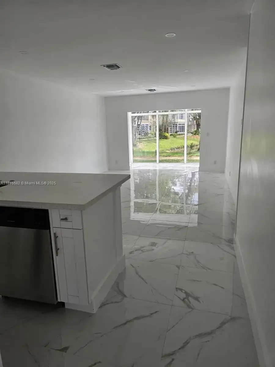 3430 NW 52nd Ave # 104, Lauderdale Lakes FL 33319 photo 3