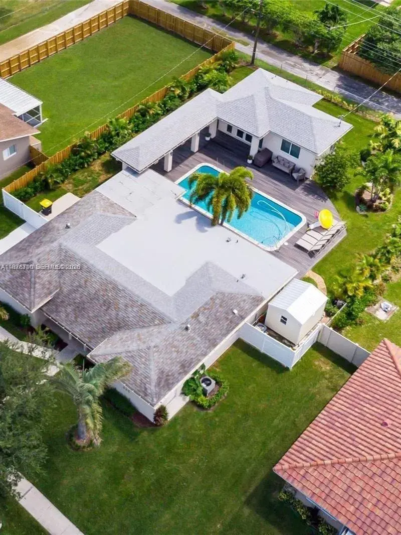 235 SE 6th St, Dania Beach FL 33004