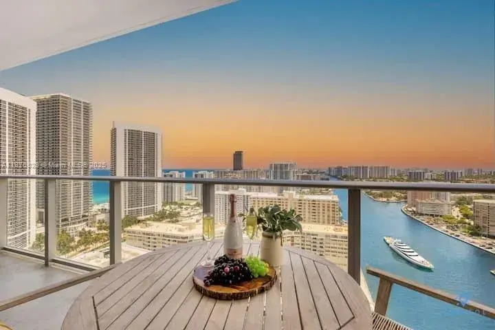 4010 S Ocean Dr # R2308, Hollywood FL 33019