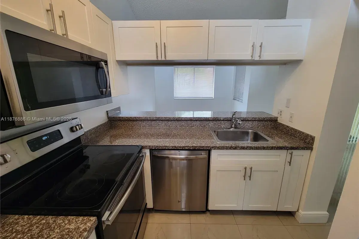 958 Coral Club Dr # 958, Coral Springs FL 33071