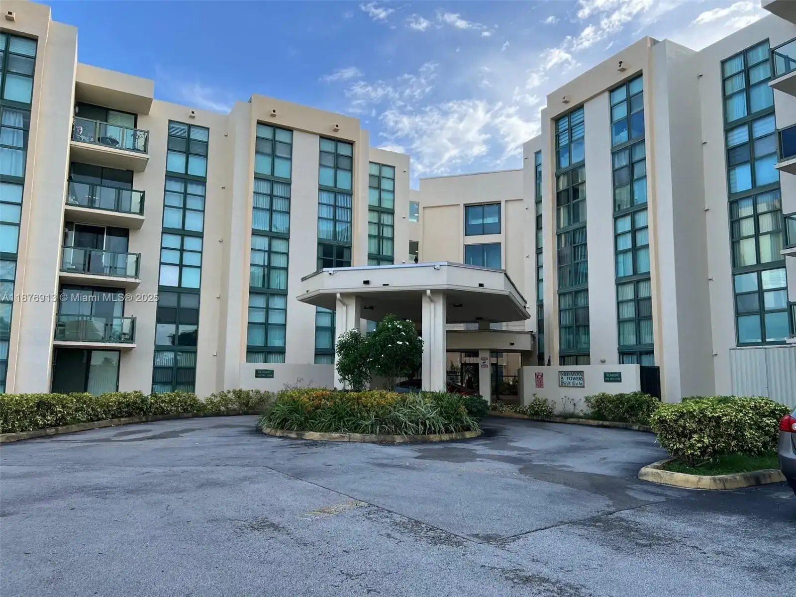 2055 SW 122nd Ave # 305, Miami FL 33175 photo 2