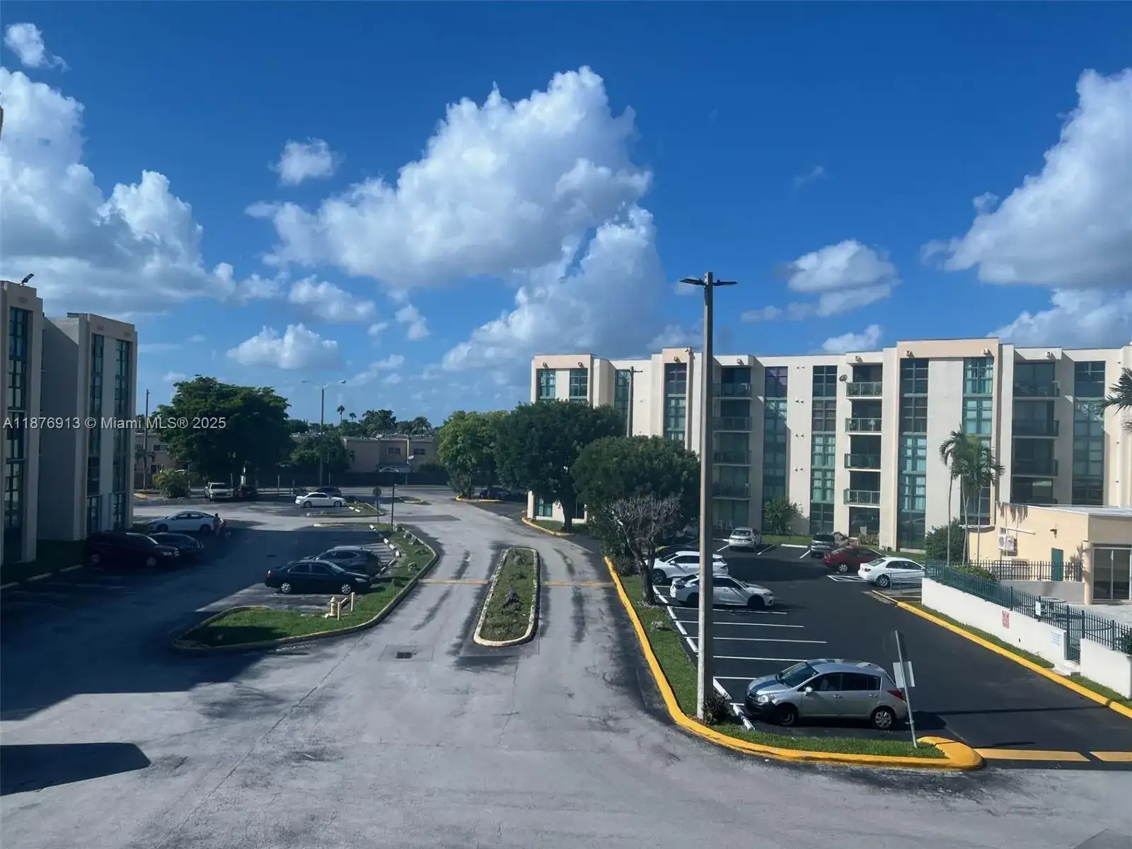 2055 SW 122nd Ave # 305, Miami FL 33175 photo 3