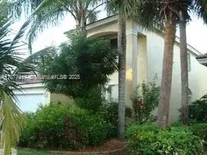 7733 NW 17th Ct, Pembroke Pines FL 33024 photo 2