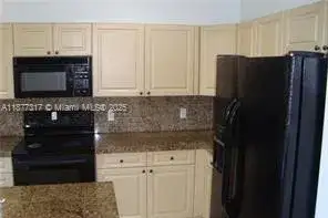 7733 NW 17th Ct, Pembroke Pines FL 33024 photo 5