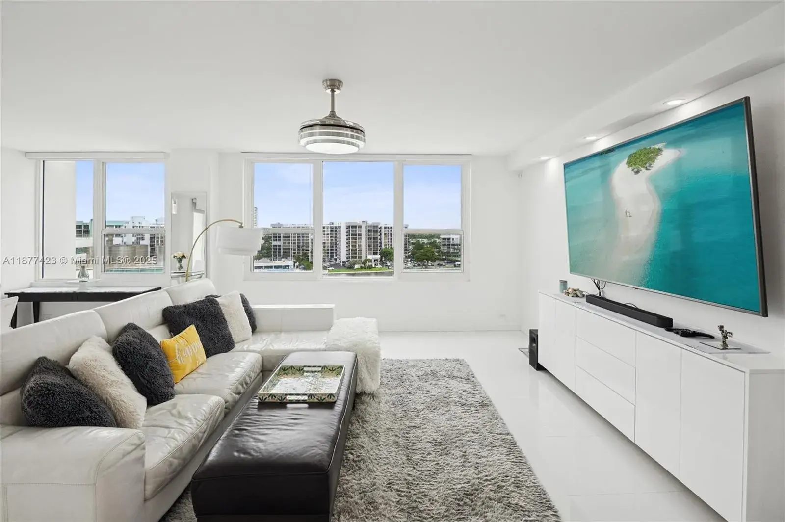 3505 S Ocean Dr # 901, Hollywood FL 33019