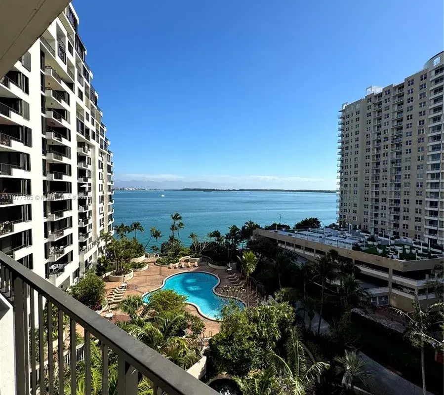 520 Brickell Key Dr # A913, Miami FL 33131