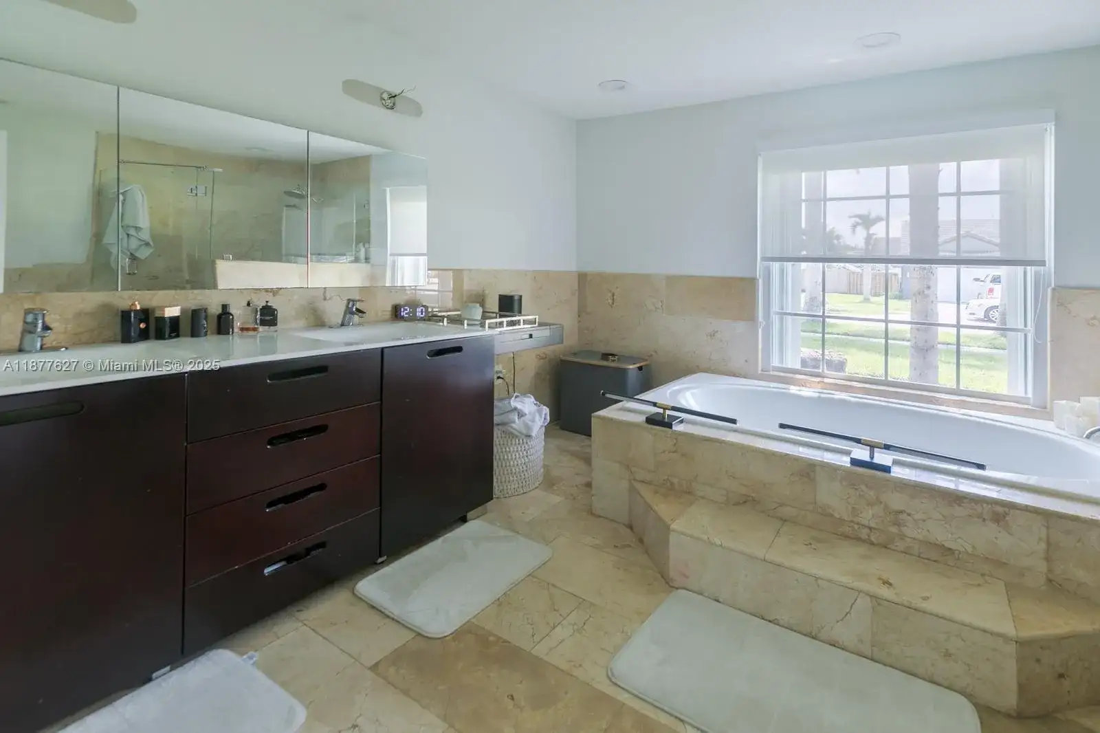 9431 SW 212th Ter, Cutler Bay FL 33189 photo 3