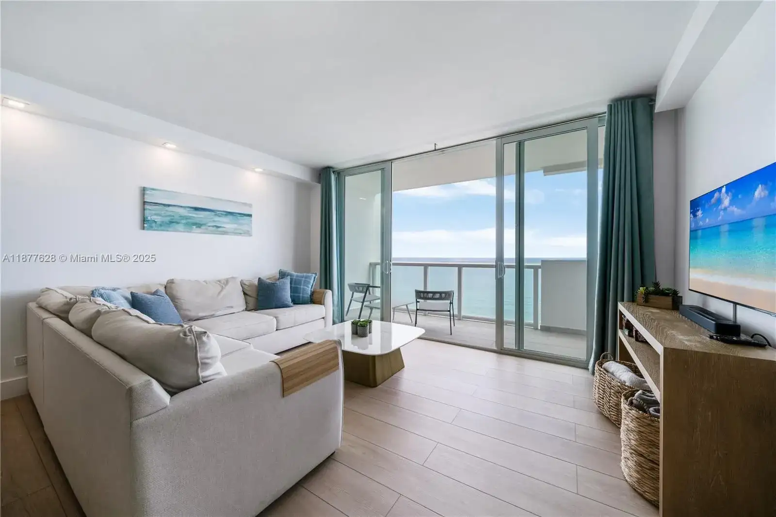 5601 Collins Ave # 1011, Miami Beach FL 33140 photo 3