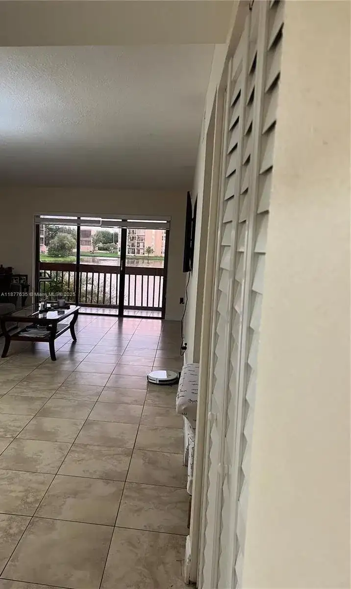 8875 Fontainebleau Blvd # 203, Miami FL 33172 photo 3