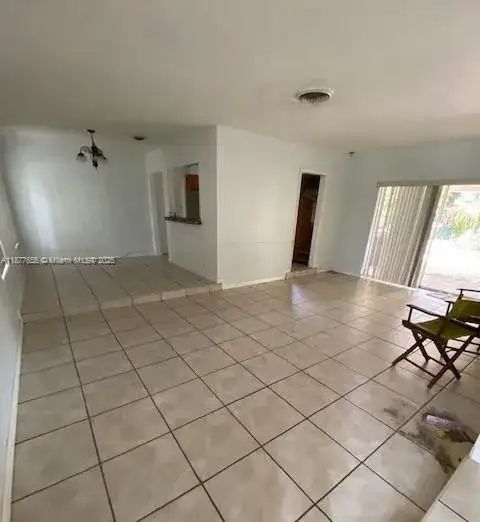 8465 SW 143rd St, Palmetto Bay FL 33158 photo 3