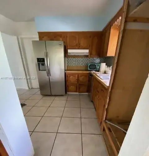 8465 SW 143rd St, Palmetto Bay FL 33158 photo 4