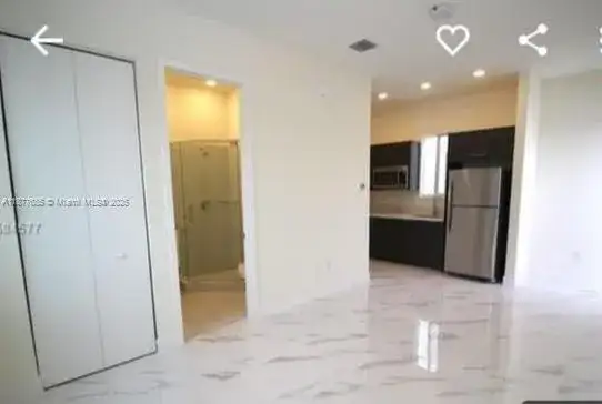 10440 NW 67th St, Doral FL 33178 photo 2