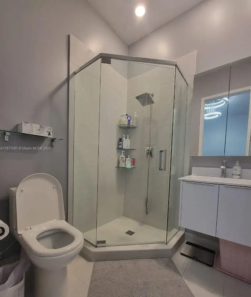 10440 NW 67th St, Doral FL 33178 photo 3