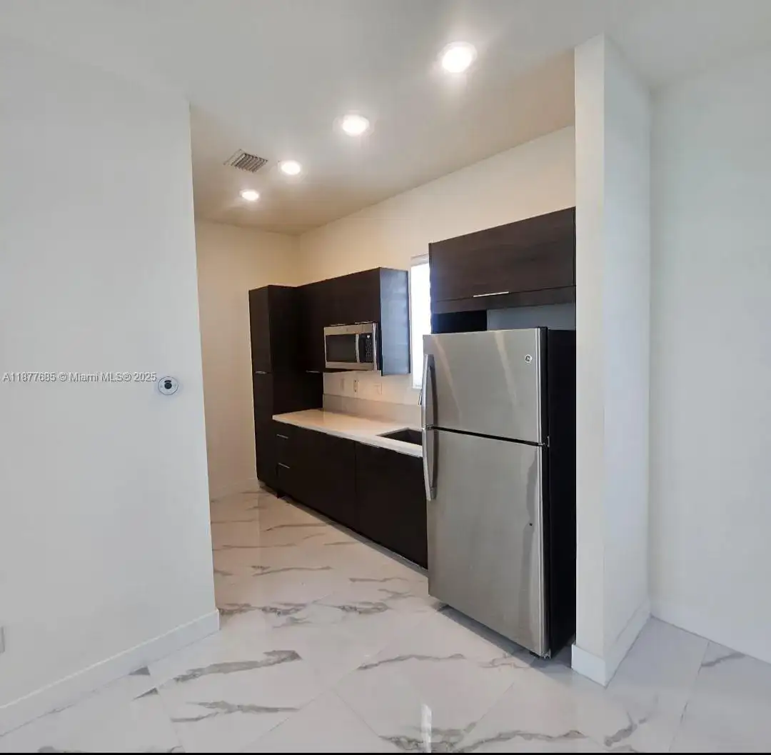 10440 NW 67th St, Doral FL 33178 photo 5