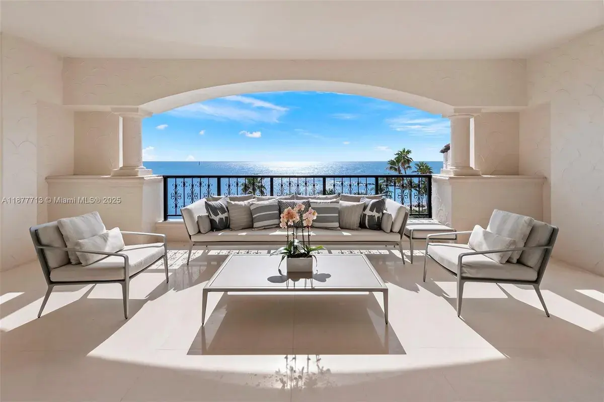 7966 Fisher Island Dr # 7966, Miami Beach FL 33109