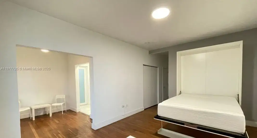 1602 Meridian Ave # 17, Miami Beach FL 33139 photo 3