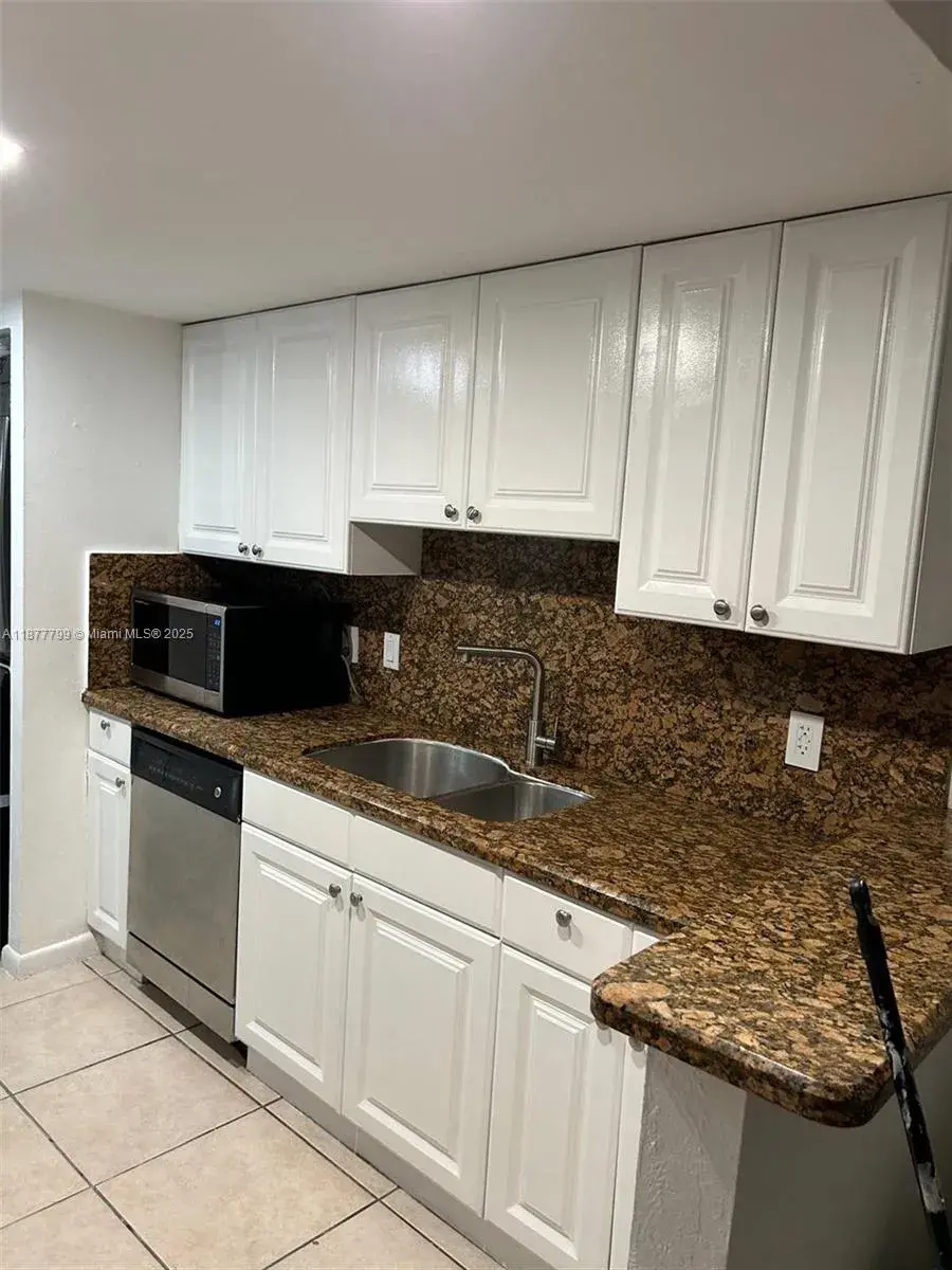 9030 SW 159th Ter # D, Palmetto Bay FL 33157