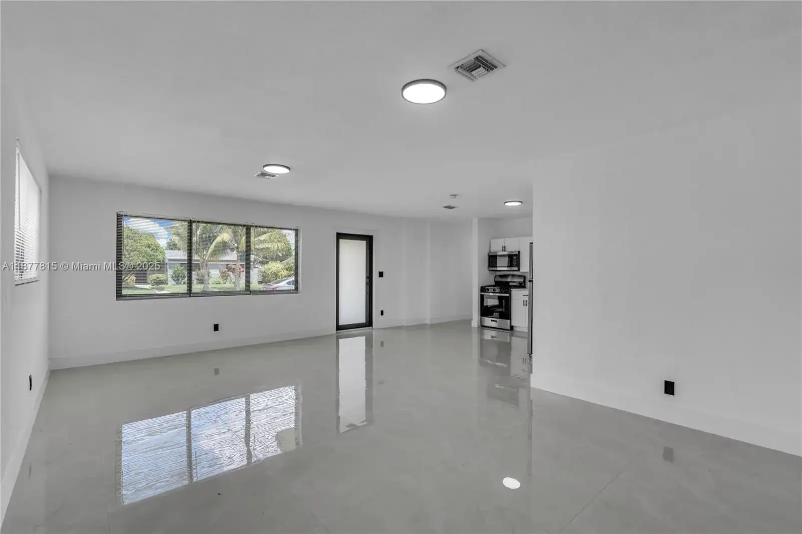 1000 NW 198th St, Miami Gardens FL 33169 photo 2