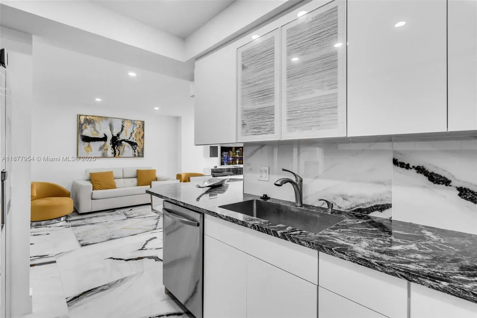 1965 S Ocean Dr # 15B, Hallandale Beach FL 33009