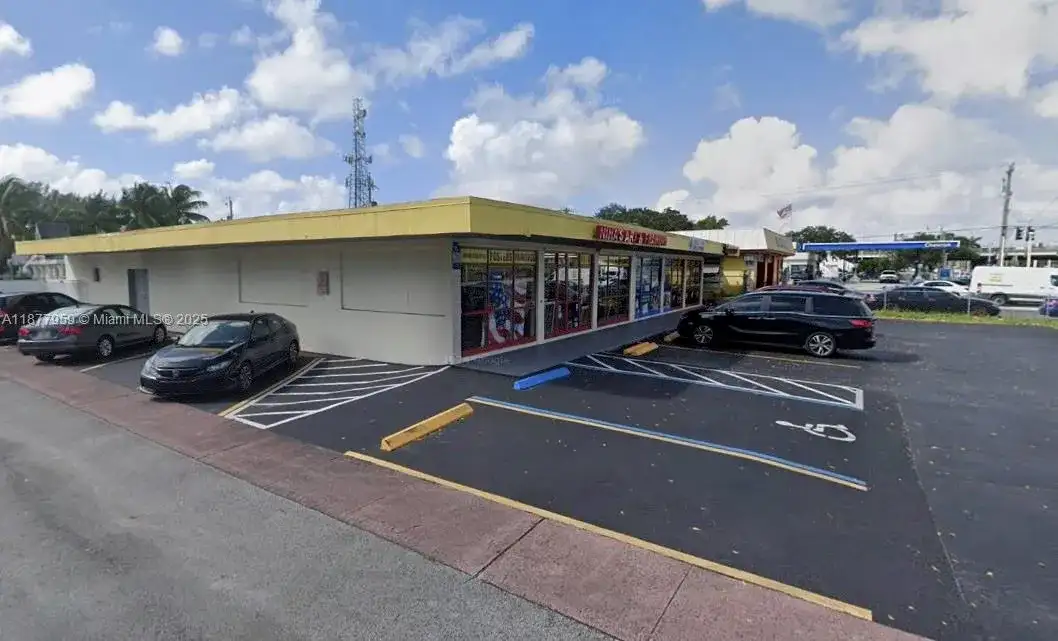 6140-6144 Hollywood Blvd, Hollywood FL 33024 photo 2