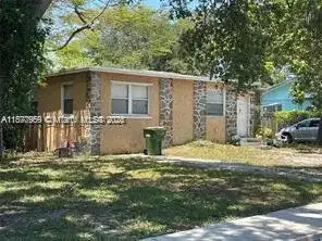 1565 NE 141st St, North Miami FL 33161 photo 3
