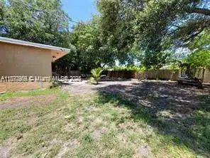1565 NE 141st St, North Miami FL 33161 photo 4