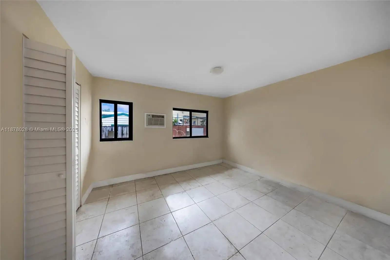 227 NW 17th Ave, Miami FL 33125 photo 5