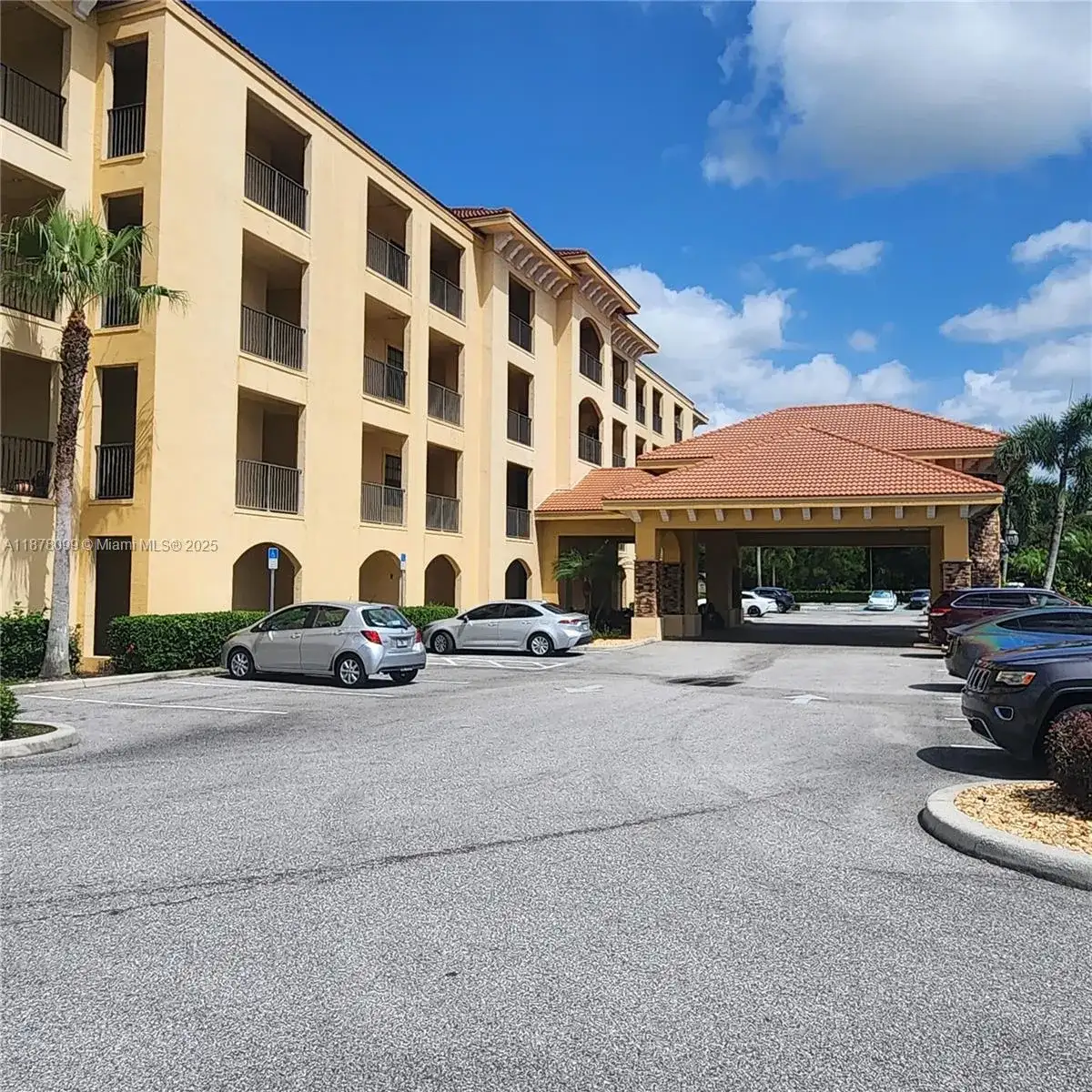 2351 Lakeview Dr # 114, Sebring FL 33875 photo 3
