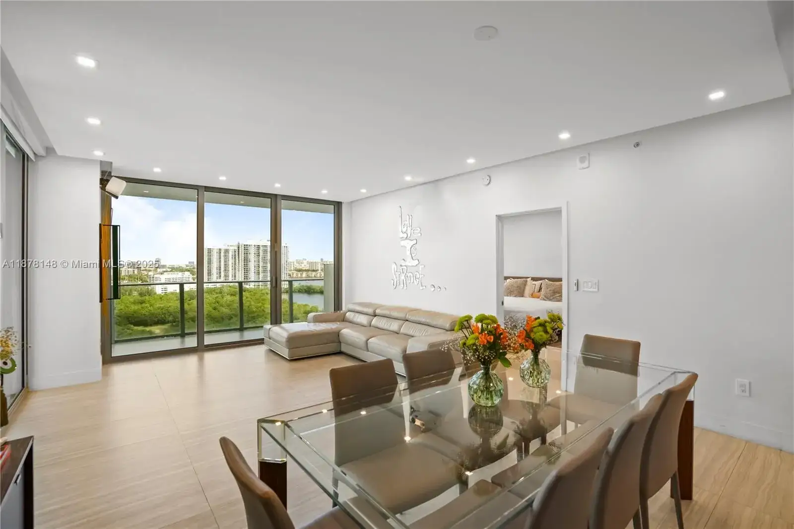 16385 Biscayne Blvd # 1601, North Miami Beach FL 33160