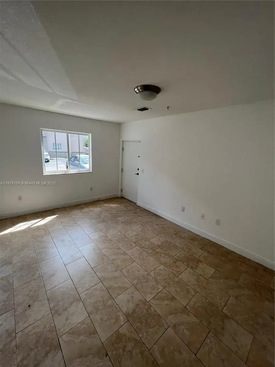211 W 79th Pl # 302, Hialeah FL 33014 photo 3