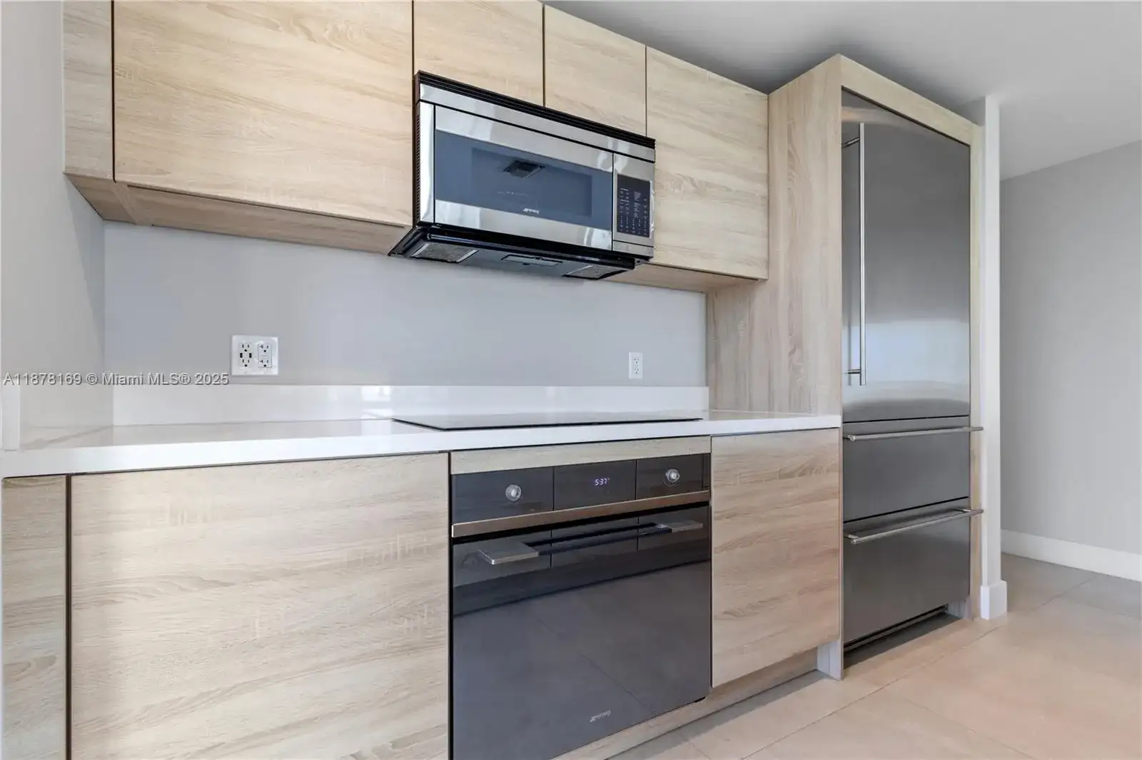 16385 Biscayne Blvd # 1921, North Miami Beach FL 33160 photo 3