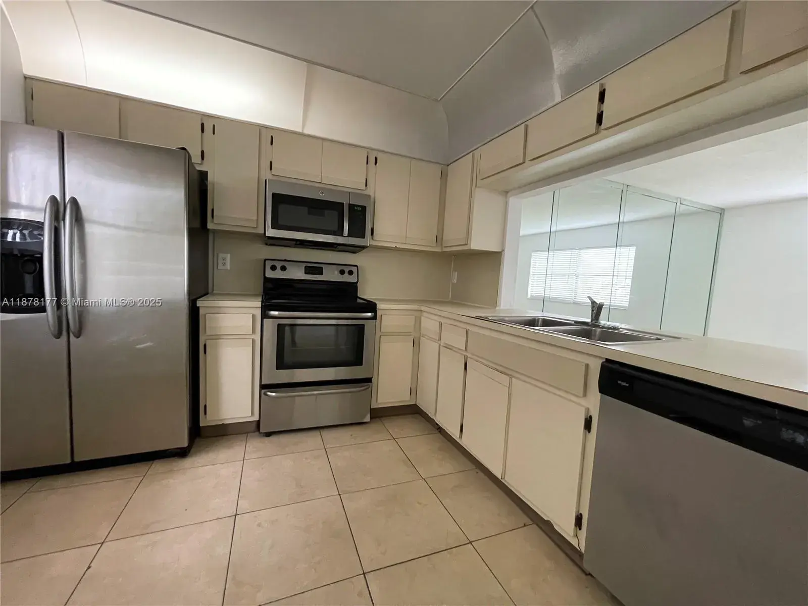 2390 Coral Springs Dr # 2390, Coral Springs FL 33065
