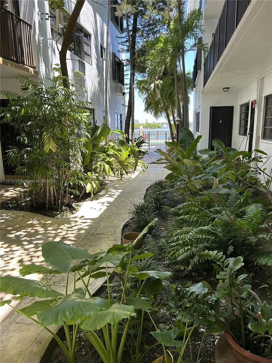 7845 NE Bayshore Ct # 20, Miami FL 33138 photo 2