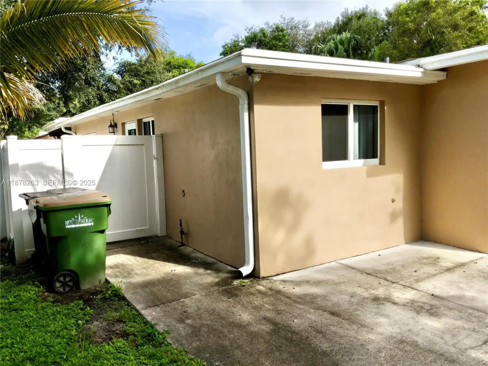13275 NE 4th Ave, North Miami FL 33161 photo 2