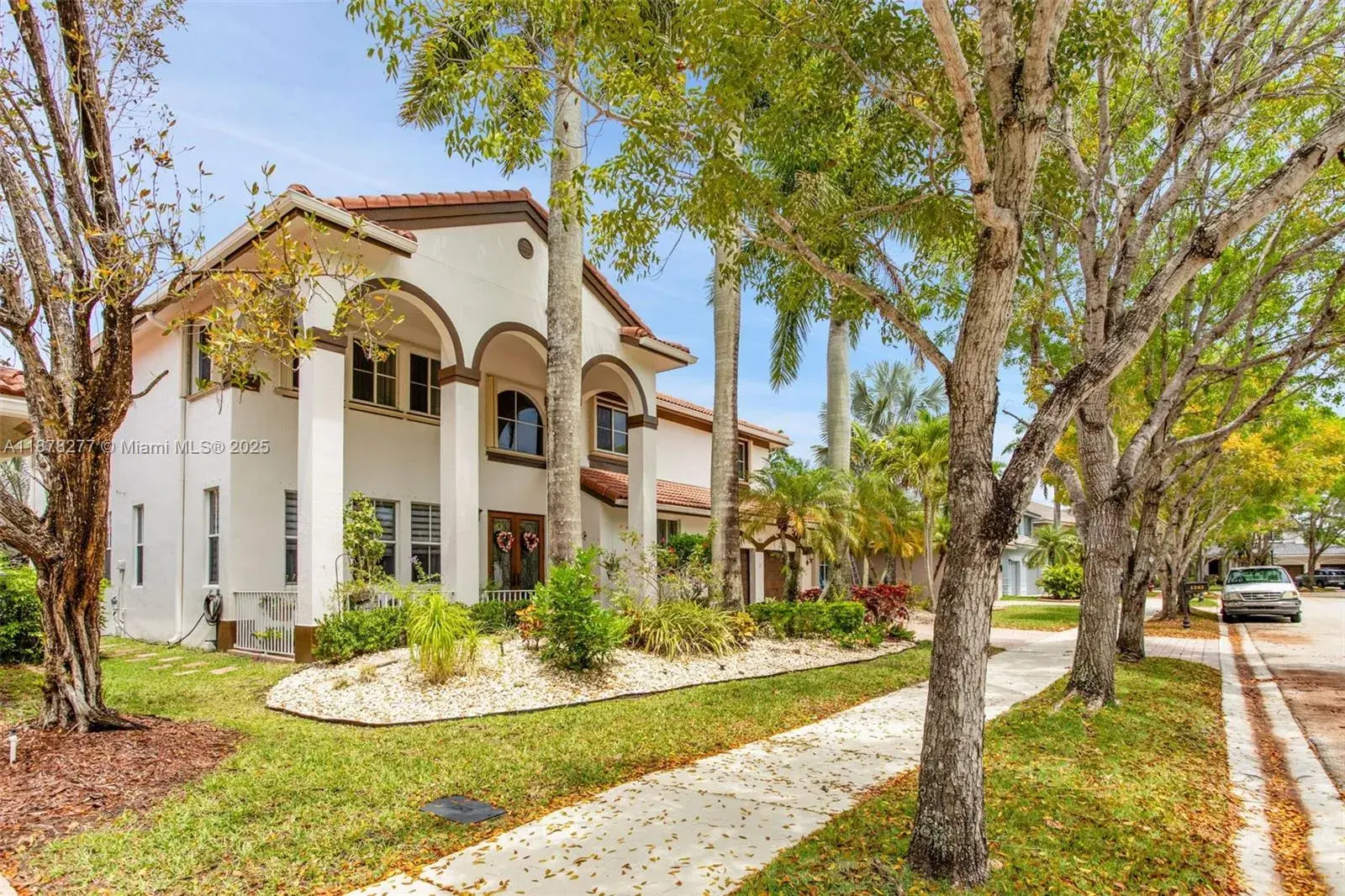 1242 Peregrine Way, Weston FL 33327