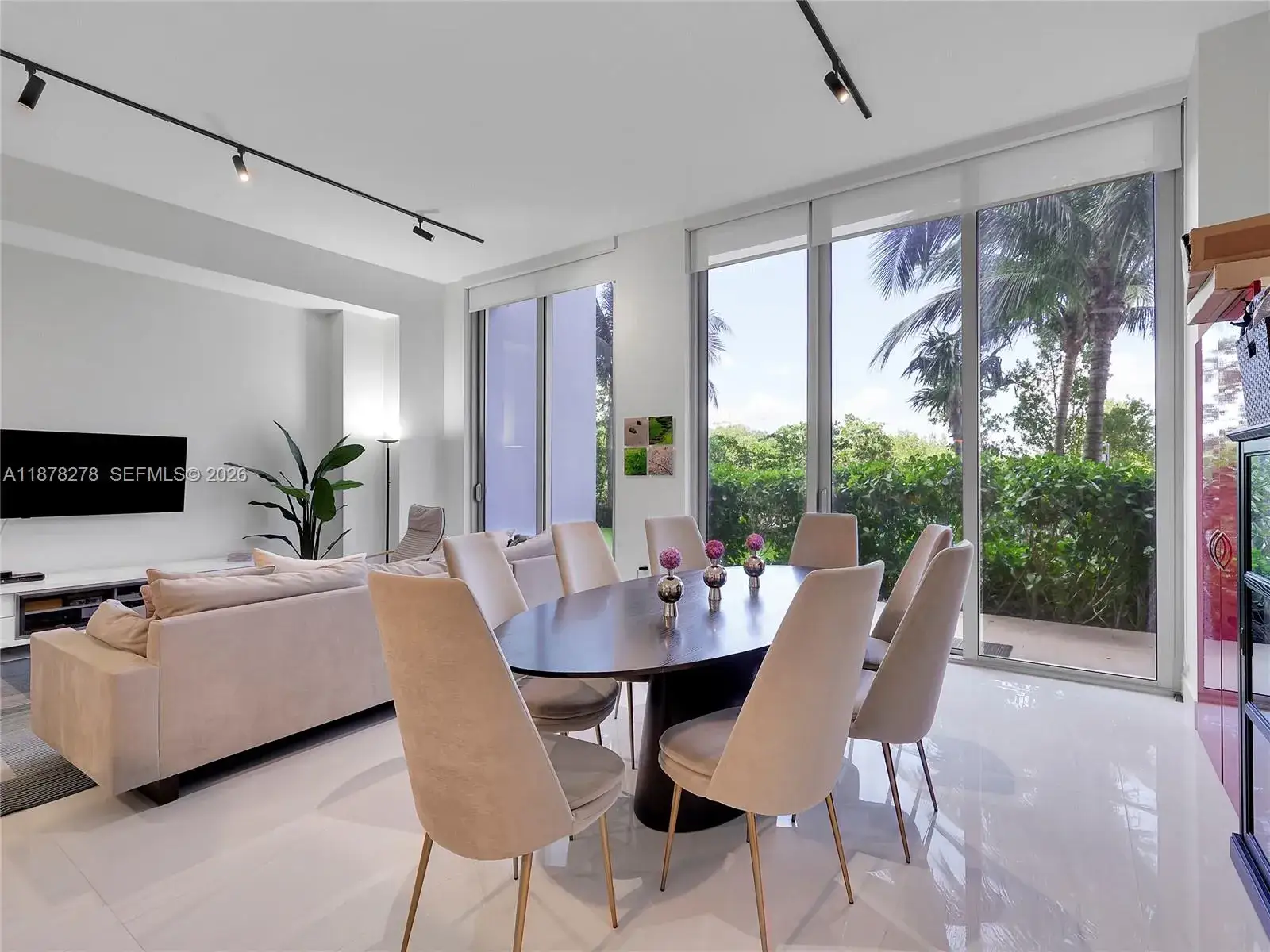 16385 Biscayne Blvd # 105, North Miami Beach FL 33160