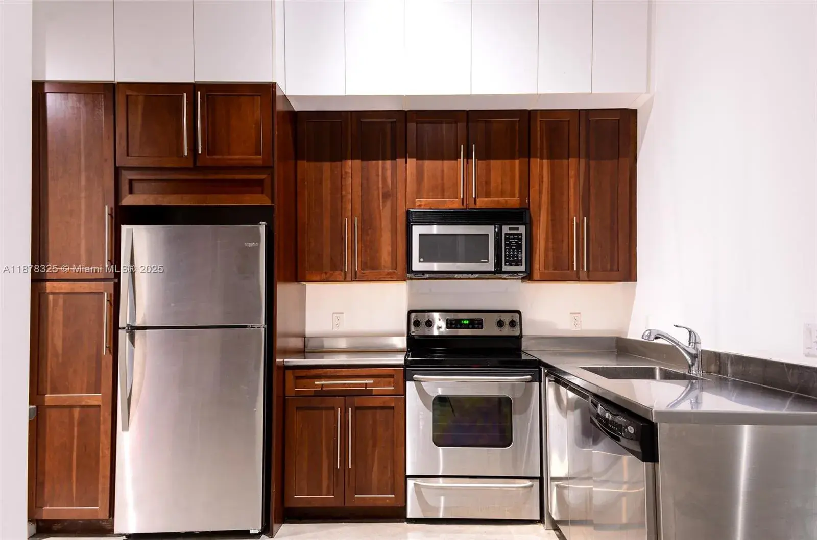 250 NW 23rd st # 308, Miami FL 33127