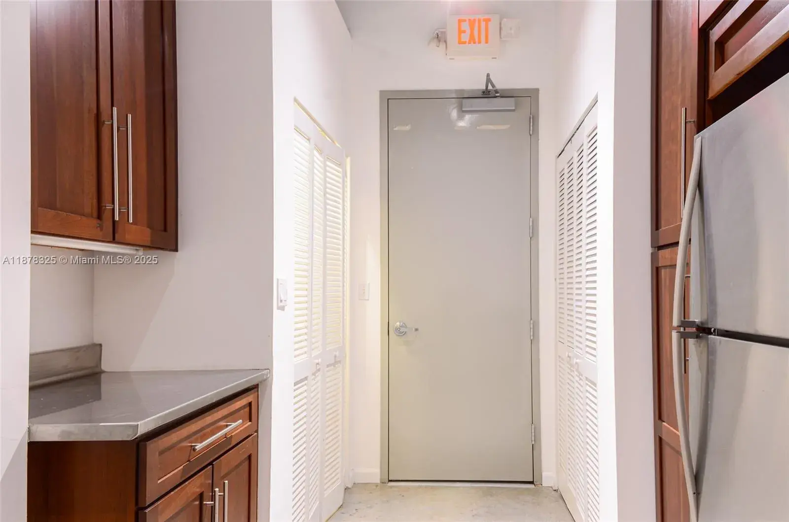 250 NW 23rd st # 308, Miami FL 33127