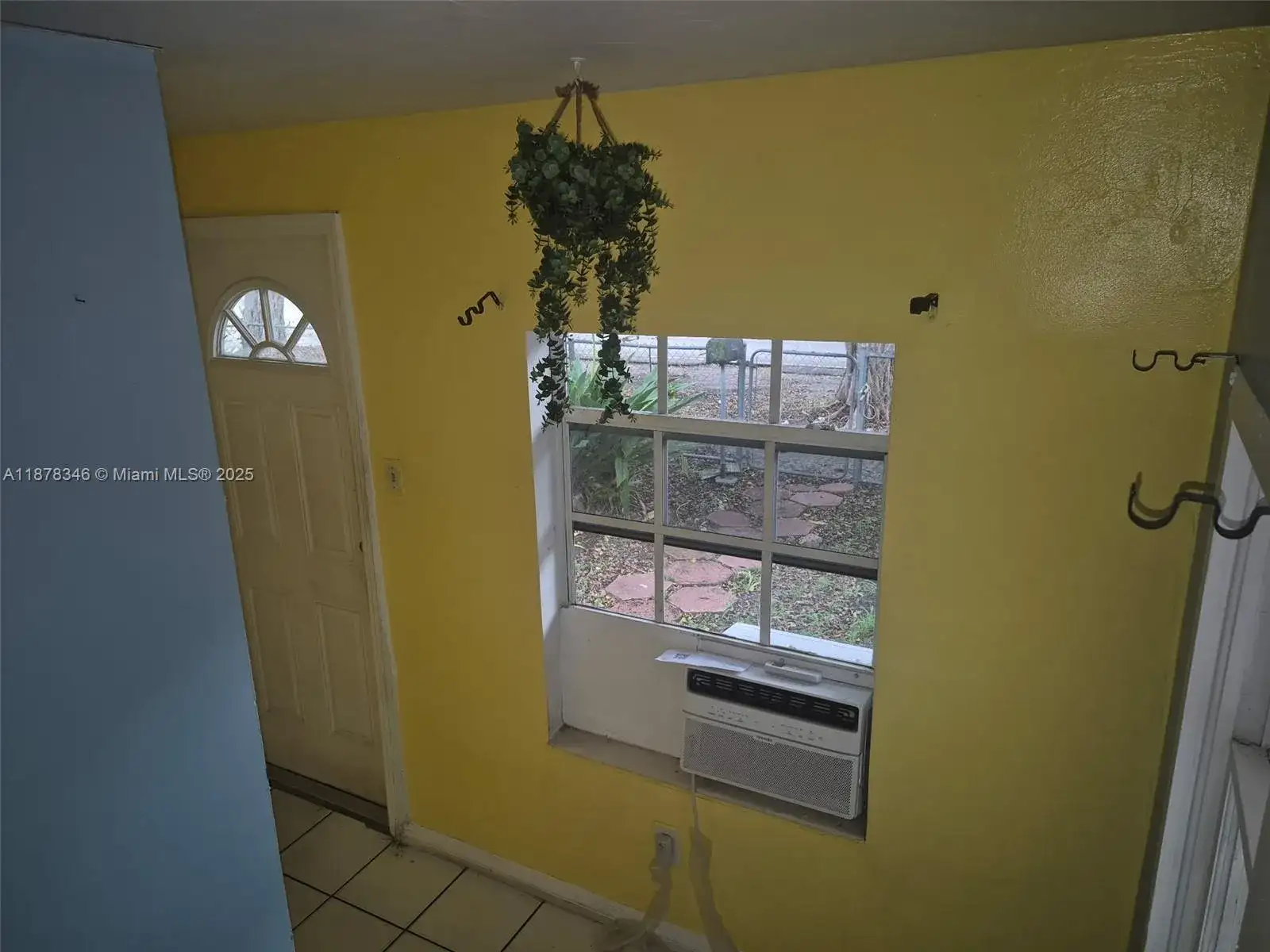 1243 NE 159th St, North Miami Beach FL 33162 photo 3