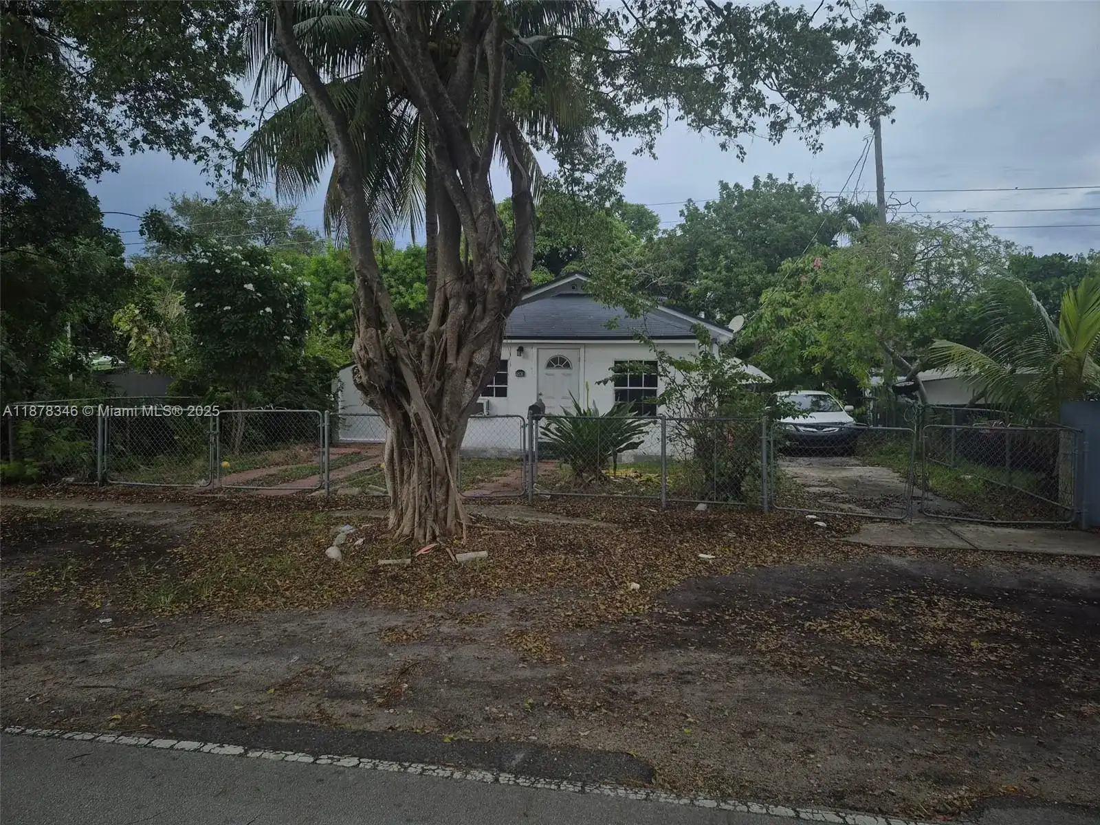 1243 NE 159th St, North Miami Beach FL 33162 photo 4