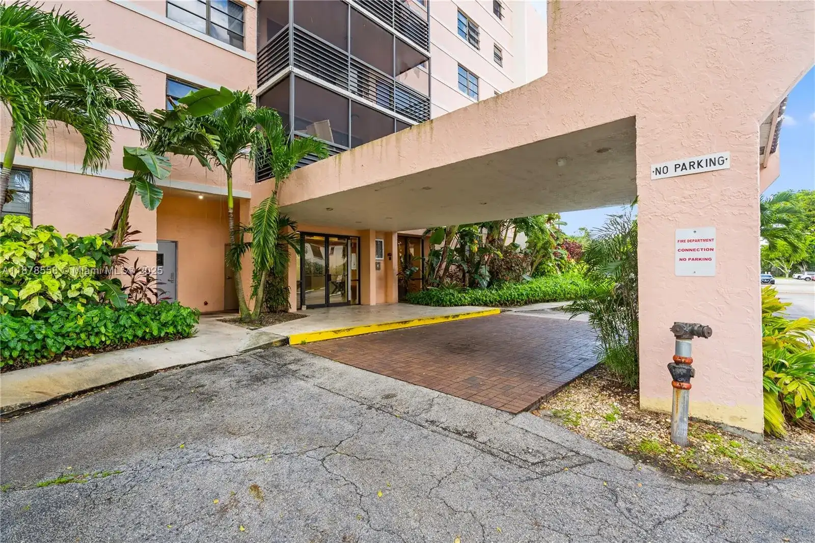 20840 San Simeon Way # 307, Miami FL 33179 photo 2
