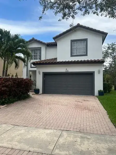 1298 NW 192nd Ter, Pembroke Pines FL 33029 photo 2