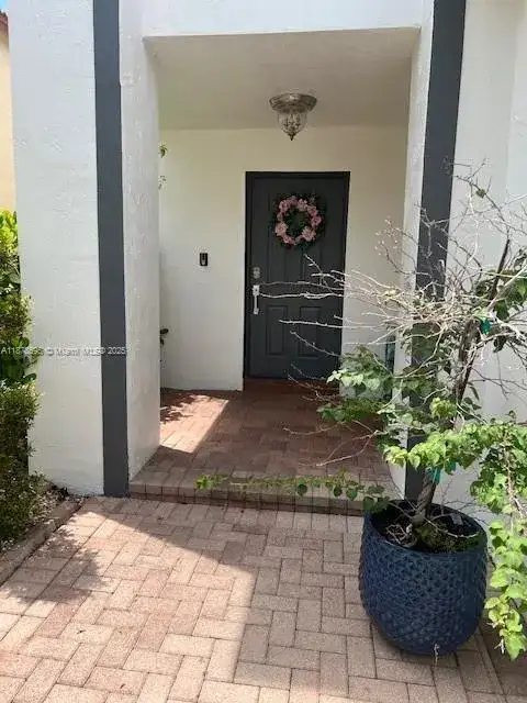 1298 NW 192nd Ter, Pembroke Pines FL 33029 photo 4